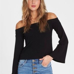 Size L Billabong Off the Shoulder Cropped Shirt